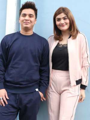 Billy Syahputra dan Hilda Vitria Putus? Curhat Galau Lalu Hapus Foto-foto