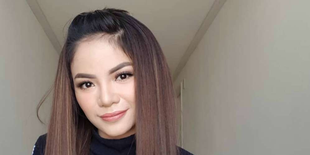 Biasa Tampil Seksi DJ Dinar Candy Tampil Berhijab Tuai Pujian