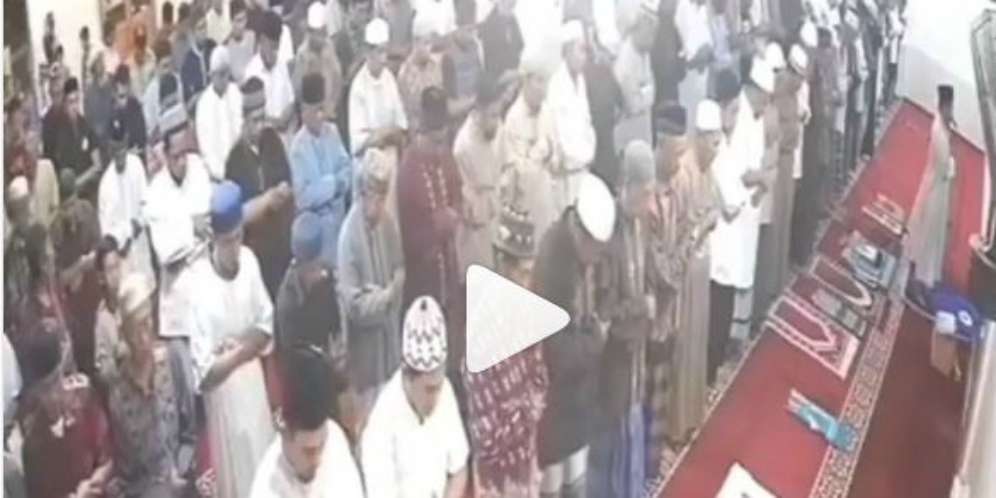 Video Detik-detik Jemaah Masjid di Palu Berhamburan Saat Gempa