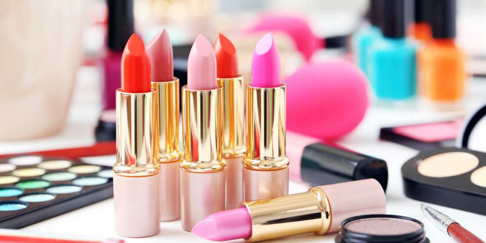 Rahasia Memilih Lipstik Pink Sesuai Warna Kulit