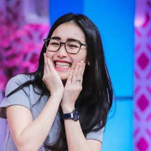 Penyebab Adik Ayu Ting Ting Dilarikan ke Rumah Sakit