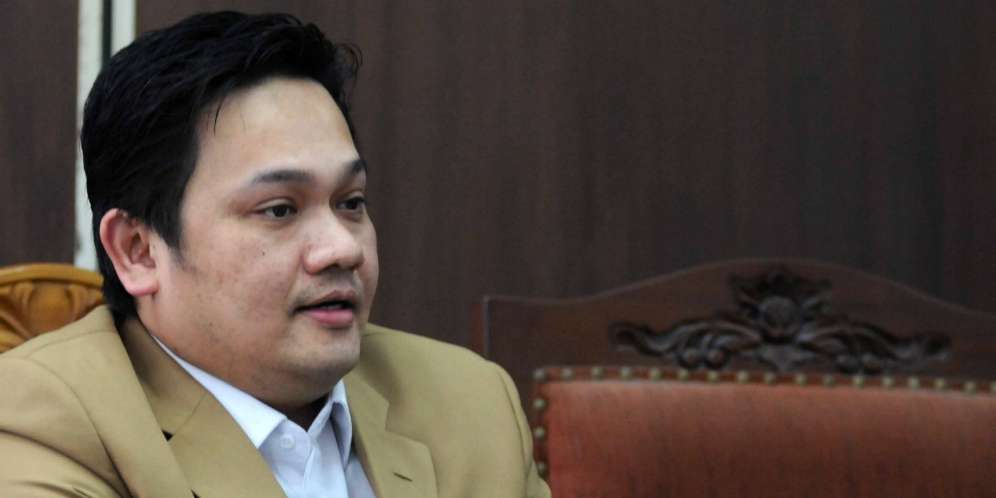 Dulu Bermusuhan, Farhat Abbas Siap Bantu Angel Lelga