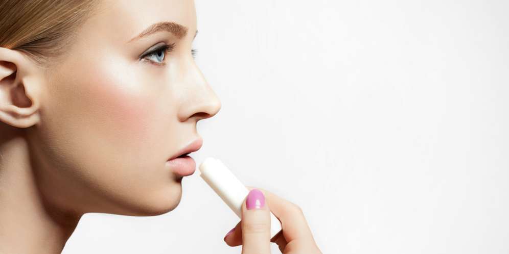 5 Fakta Lip Balm yang Perlu Kamu Tahu