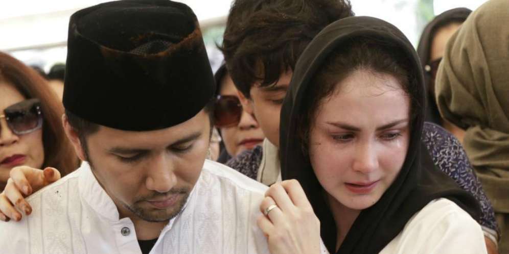 Ucapan Haru Suami Arumi Bachsin Melepas Kepergian Sang Adik