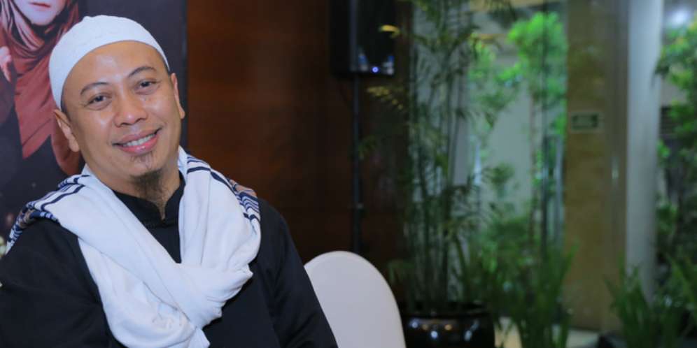 Opick dan Bebi Silvana Ungkap Awal Pertemuan Mereka Opick dan Bebi Silvana Ungkap Awal Pertemuan Mereka