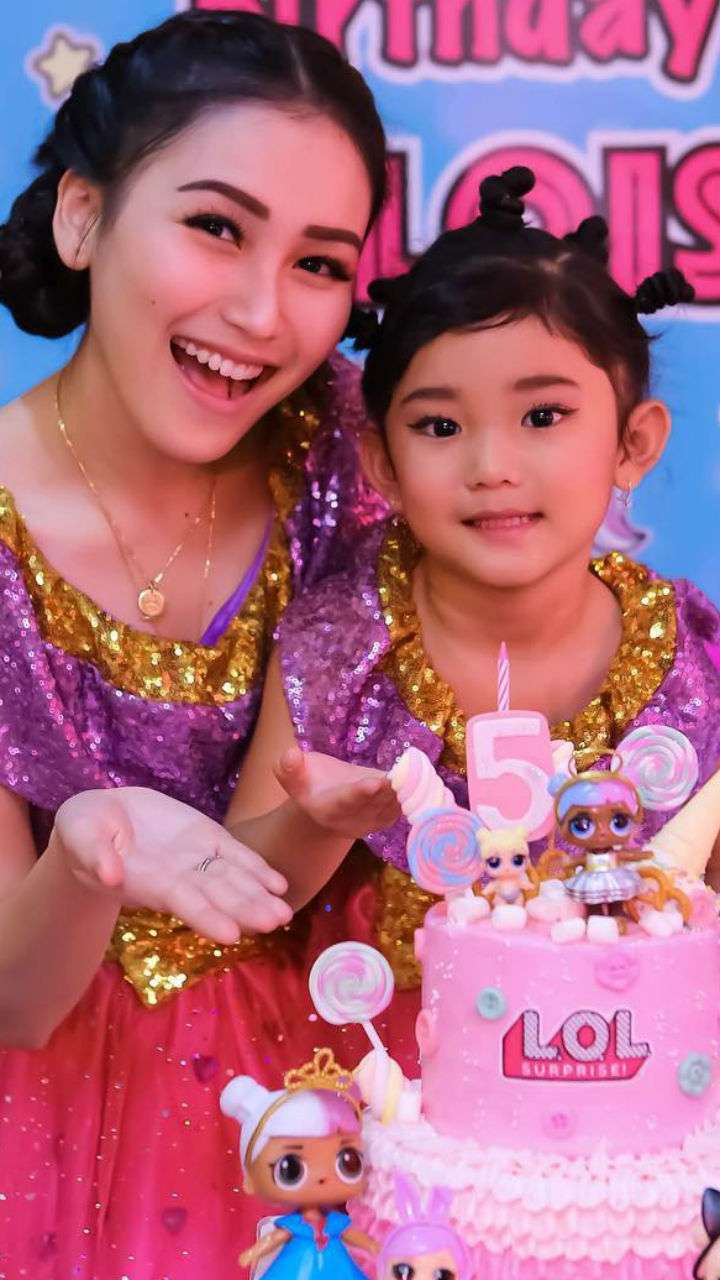 Ayu Ting Ting Buat Vlog Khusus Putrinya Bilqis