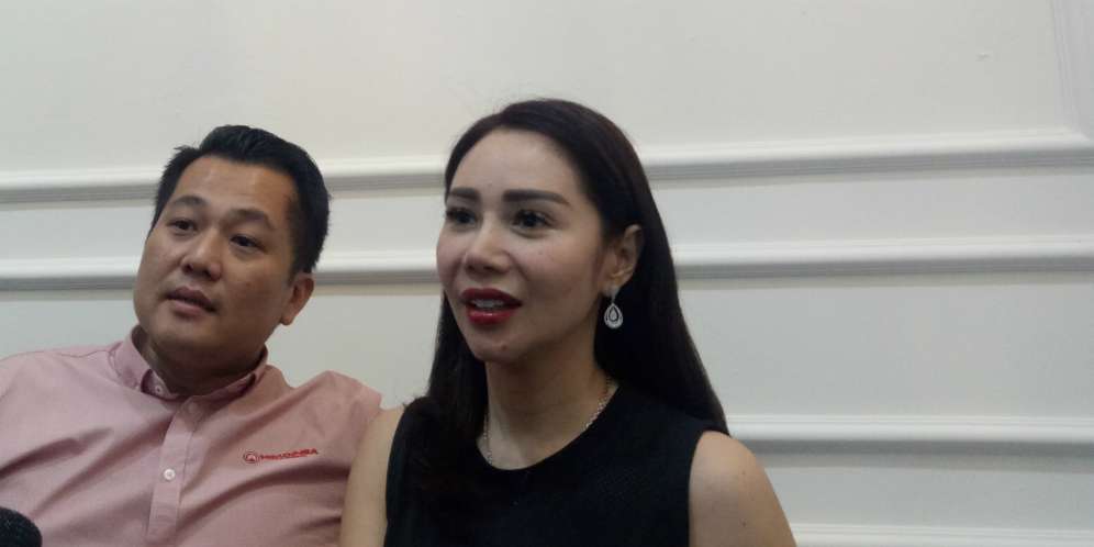 Menikah di Selandia Baru, Femmy Permatasari Bawa Dua Gaun Pengantin Menikah di Selandia Baru, Femmy Permatasari Bawa Dua Gaun Pengantin