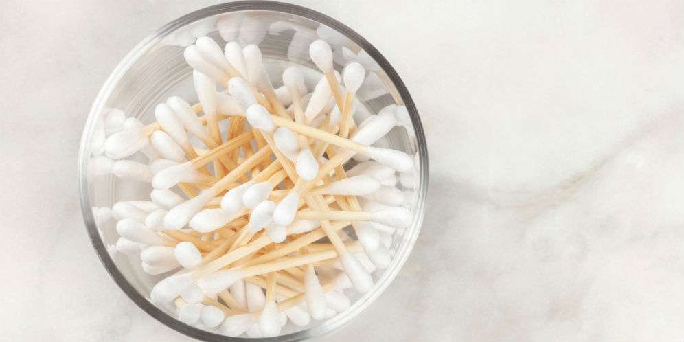 Cara Aman Bersihkan Telinga dengan Cotton Bud
