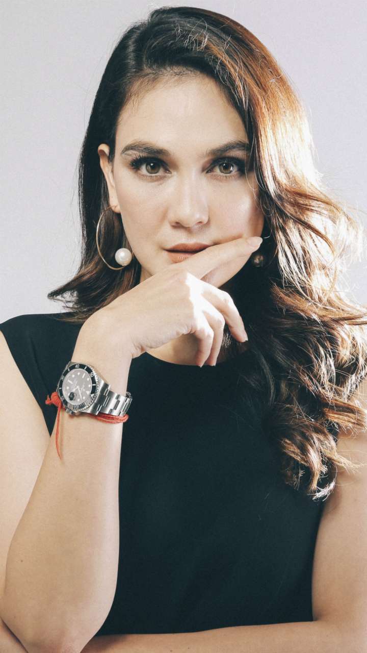 Berparas Jelita, Harga Makeup Luna Maya Murah Terjangkau