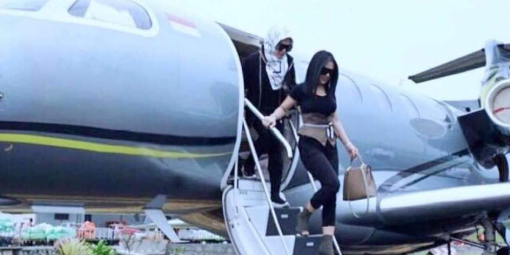 Fantastis! Hotman Paris Bongkar Biaya Private Jet Syahrini