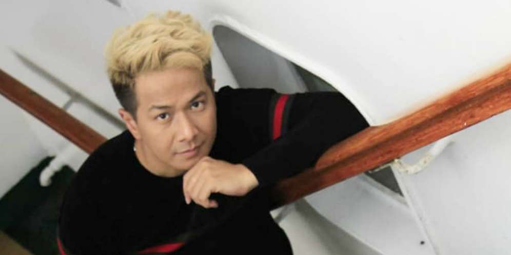 Move On dari Yeslin Wang, Delon Kepergok Jalan Bareng Wanita, Pacar Baru?