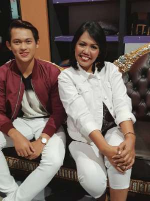 Tak Lagi dengan Elly Sugigi, Irfan Sebaztian Mesra Bareng Irma Darmawangsa