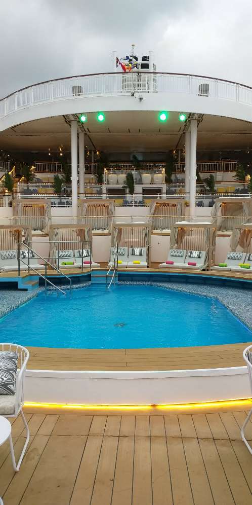 Kapal Explorer Dream Kapal Explorer Dream