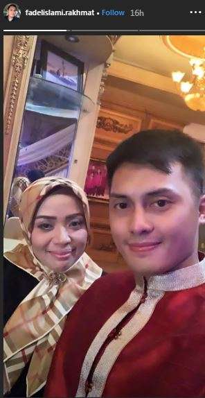 Fadel Iskali menunggah foto bersama istrinya saat malam pertama.