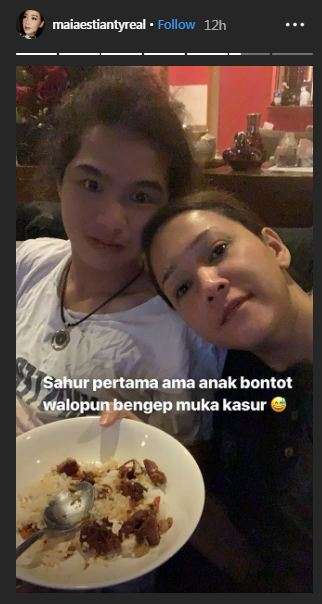 Mai Estianty saat santap sahur bersama Dul Jaelani