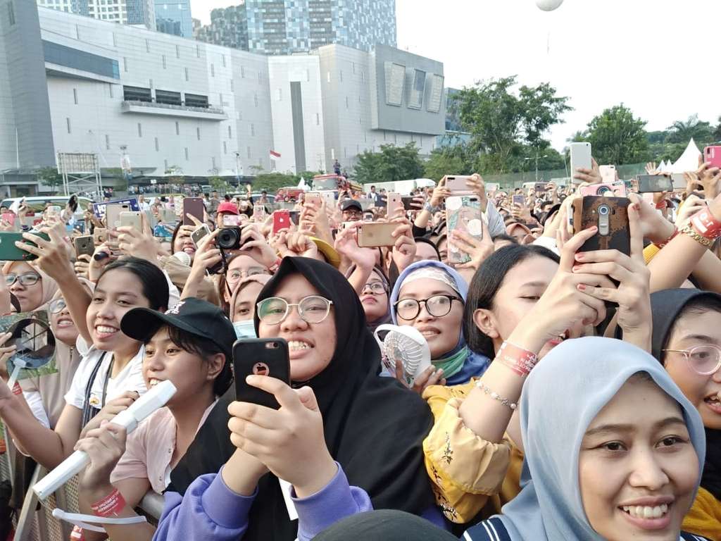 EXO