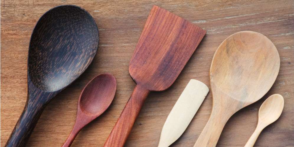 Perhatian, Selalu Icip Masakan Panas dengan Sendok Kayu