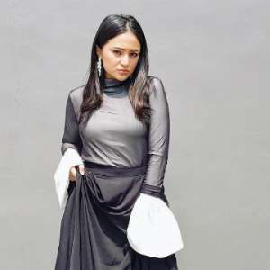 Tulis Puisi Galau, Marshanda Putus dari Erico Mihardja?