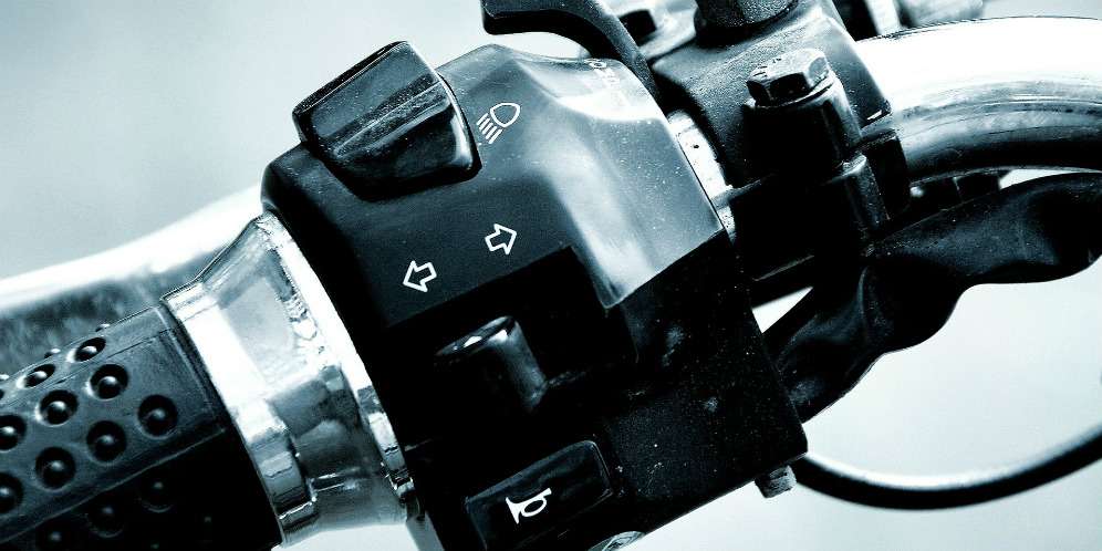 Setang Motor Goyang? Coba Cek 6 Komponen Ini