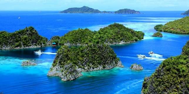 Destinasi Wisata Raja Ampat: Pulau Misool Destinasi Wisata Raja Ampat: Pulau Misool