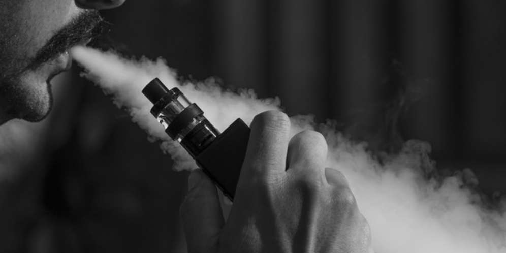 5 Bahaya Vape yang Wajib Diketahui Para Pria