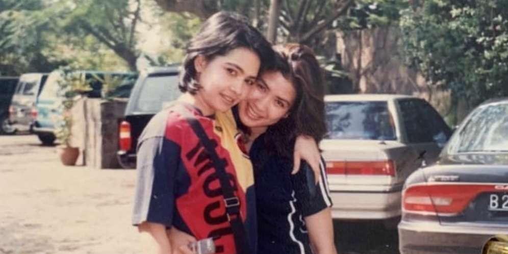 Wanita Berambut Pendek Itu Kini Jadi Ibu Mertua Artis Terkaya di Indonesia