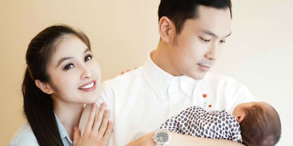 Sultan Sejak Lahir, Anak Sandra Dewi Punya Celemek Jutaan Rupiah