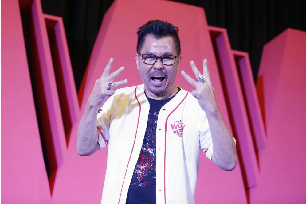 Datuk Tata Ibrahim, Deputi CEO Smartfren