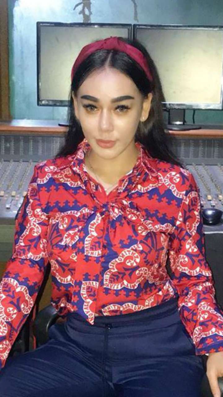 Tulis Kalimat Bijak, Bebby Fey Malah Panen Cibiran