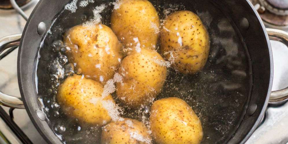 Hemat Waktu, Teknik Merebus Kentang Agar Cepat Matang