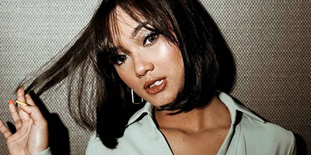 Biasa Tampil Seksi, Intip Gaya Marion Jola Berkerudung