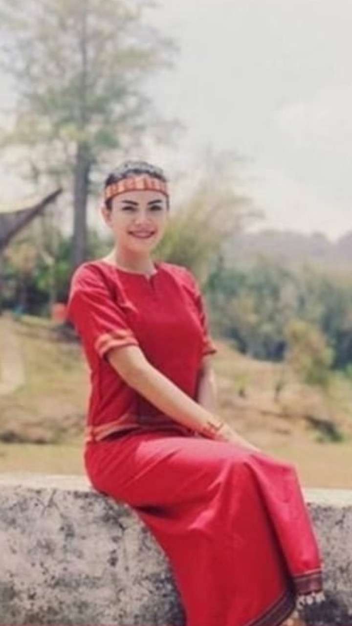 Nikita Mirzani Punya Gandengan Baru, Ini 5 Potret Kebersamaannya Nikita Mirzani Punya Gandengan Baru, Ini 5 Potret Kebersamaannya