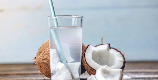 3. Air kelapa