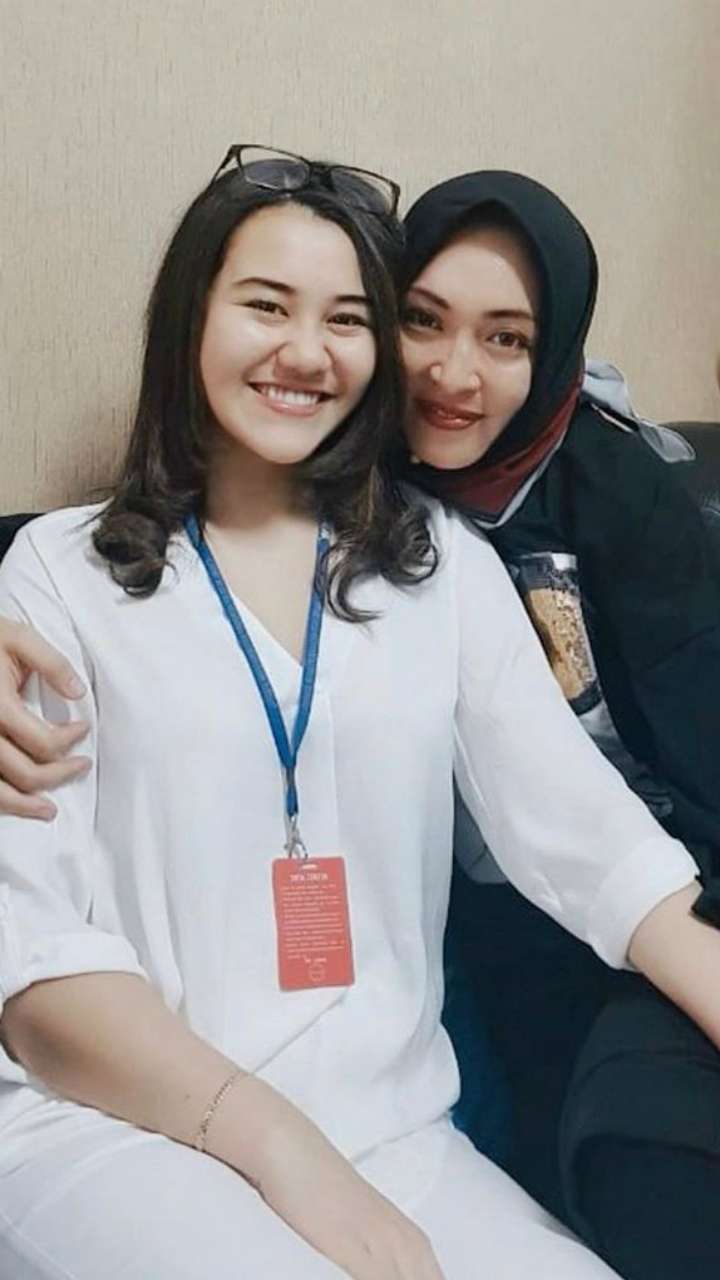 Dijenguk Aaliyah Massaid, Wajah Angelina Sondakh Jadi Sorotan
