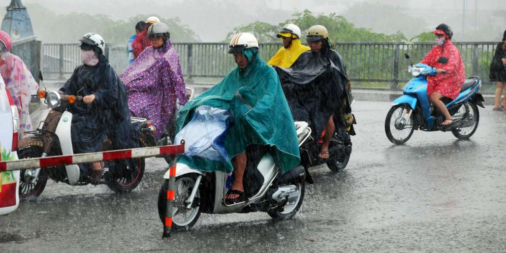 Musim Hujan Tiba, Jas Motor Ini Aman Digunakan