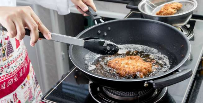 Jangan tinggalkan kompor saat memasak
