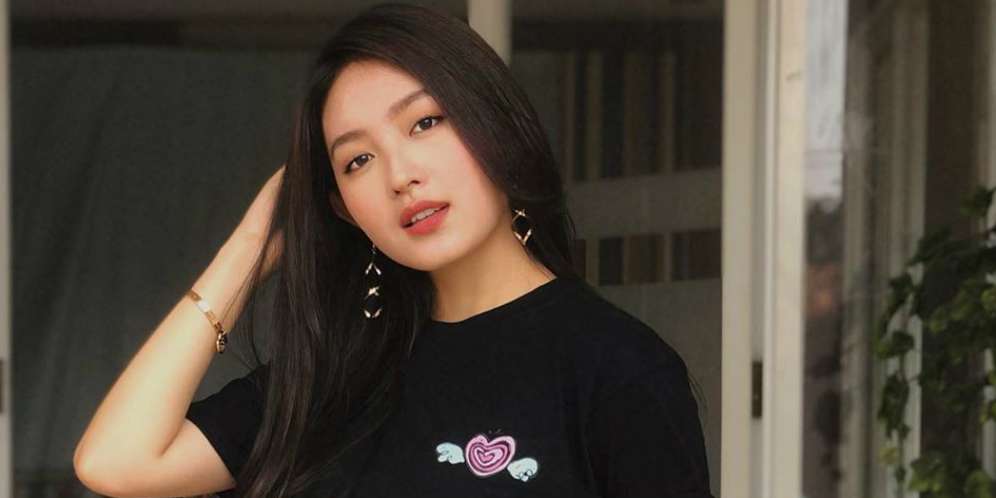Kerap Tampil Sederhana, Harga Tas Natasha Wilona Bikin Jiwa Meronta