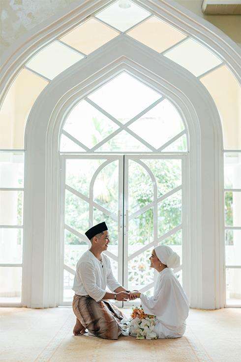 Sederhana itu elegan. Cinta itu mudah.