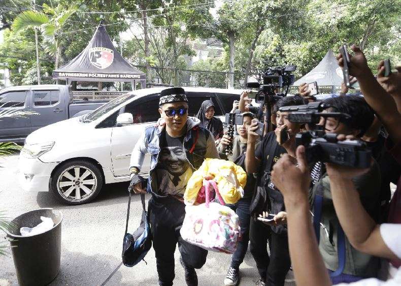 teddy dan lina