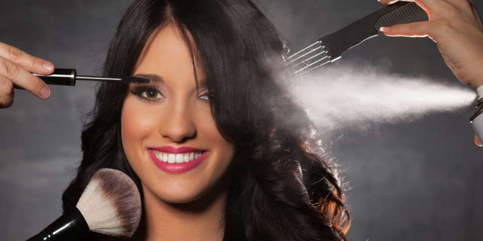 Apa Bedanya Setting Powder dan Setting Spray?