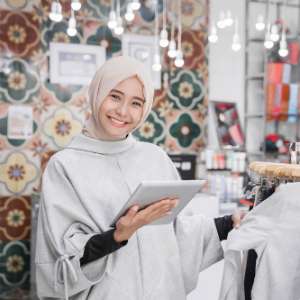 Ladies, Jangan Dengar Semua Omongan Jika Ingin Sukses Bisnis