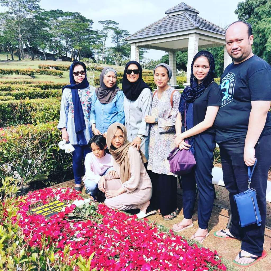zirah ke makam ashraf sinclair