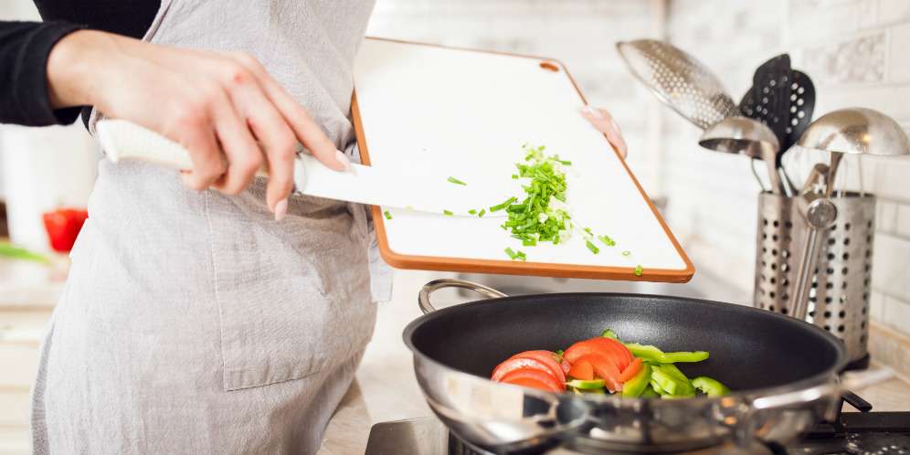 Coba 5 Trik Memangkas Waktu Saat Memasak