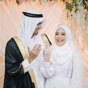 Resmi Nikahi Vebby Palwinta, Ini 10 Fakta Razi Bawazier