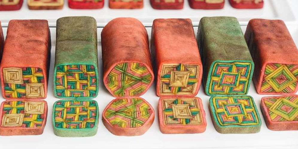 Kue Lapis Dikomplain Mahal, Penjual Malah Ungkap Cara Membuatnya