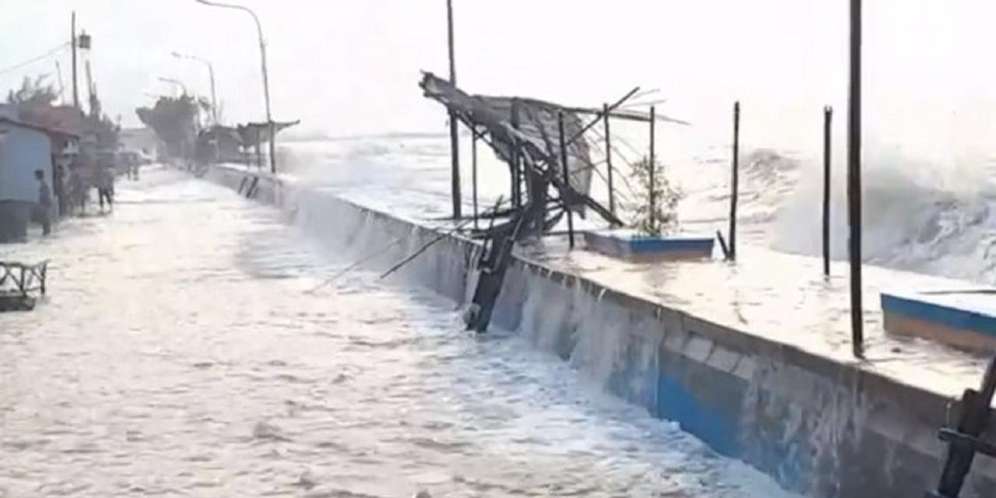 BMKG Prediksi Banjir Rob di Pesisir Utara dan Selatan Jawa pada 19-21 Juni