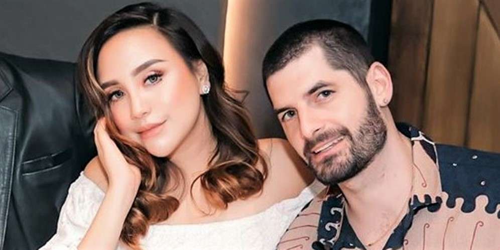 Terungkap Pacar Bule Salmafina Sunan Ternyata Bos Besar di Amerika