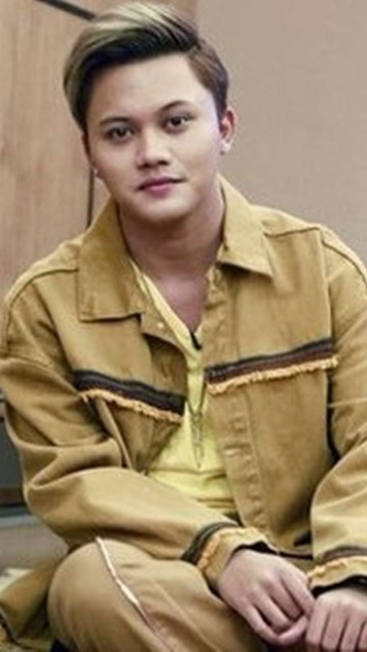 8 Seleb Ini Hadiahi Orangtua Mobil Mewah, Pemberian Rizky Febian Capai Miliaran 8 Seleb Ini Hadiahi Orangtua Mobil Mewah, Pemberian Rizky Febian Capai Miliaran