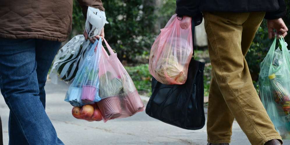 Virus Covid-19 Bisa Bertahan Lama di Plastik