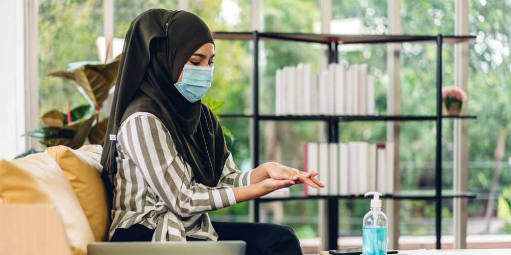 Pakai Masker 2 Lapis, Bisa Melindungi Lebih Maksimal?